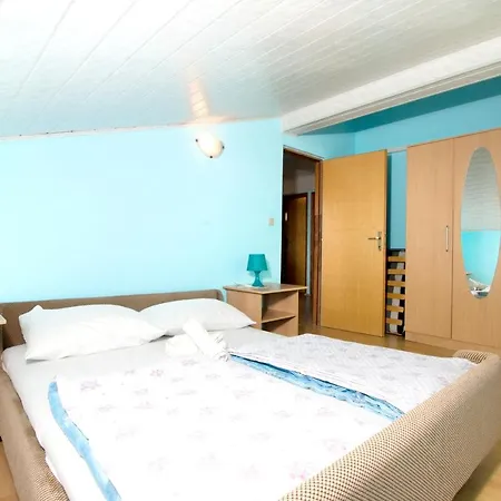 Spacious With Terrace And Sea View In *