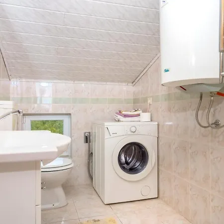 Spacious With Terrace And Sea View In Jadranovo