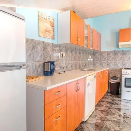 Apartament Spacious With Terrace And Sea View In *