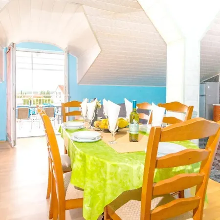 Spacious With Terrace And Sea View In * Ядраново