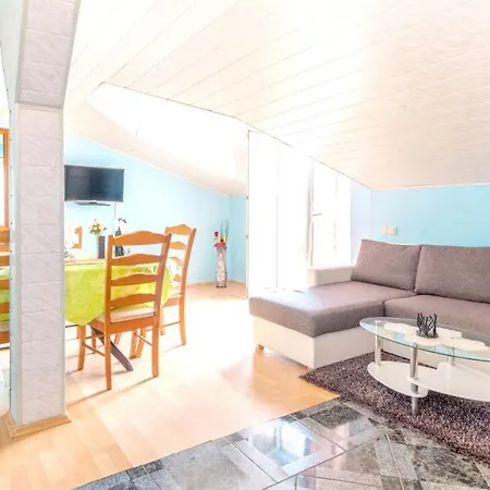 Spacious With Terrace And Sea View In *