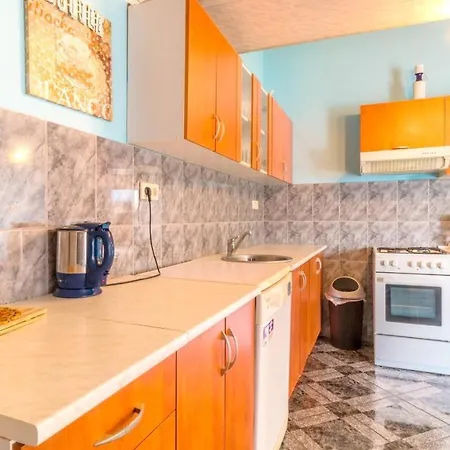アパート Spacious With Terrace And Sea View In