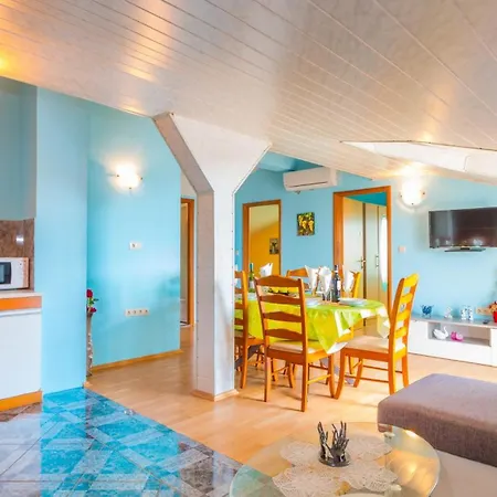Апартаменты Spacious With Terrace And Sea View In