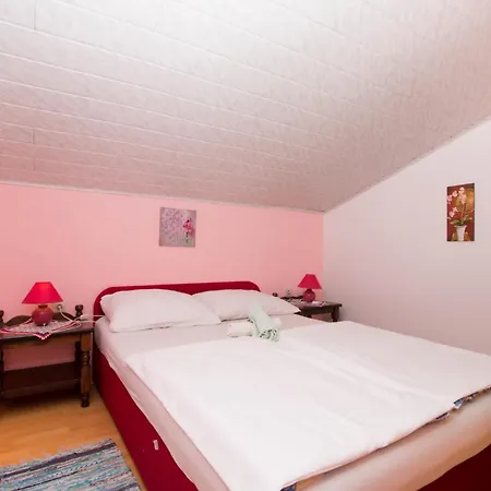 Spacious With Terrace And Sea View In Апартаменты *